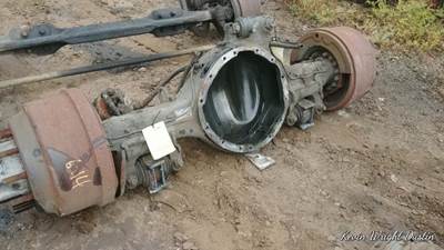 Eaton R190 Rear Axle Housing