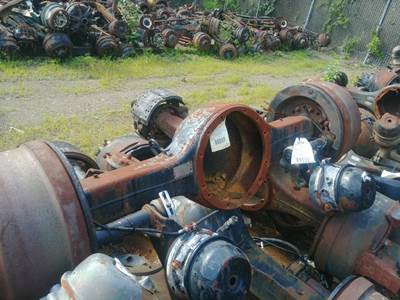 Eaton RS404 Rear Axle Housing for a Kenworth T300