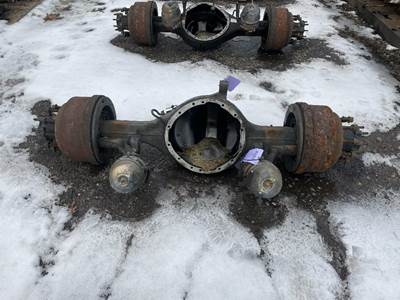 Eaton S170 Rear Axle Housing for a Mack CHU613