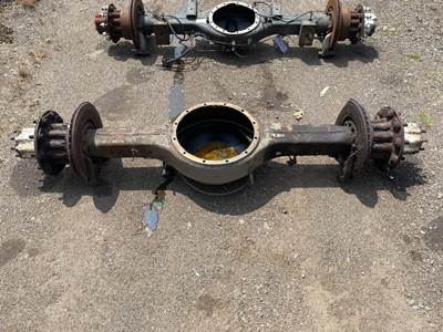 International N175 Rear Axle Housing for a International 1652-SC