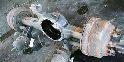 Mack CH613 Rear Axle Housing