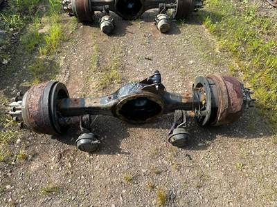 Meritor MD2014X Rear Axle Housing for a Volvo VNL