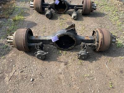 Meritor MR2014X Rear Axle Housing for a Volvo VNL