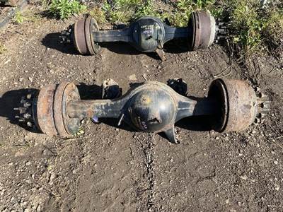 Meritor MR2014XH Rear Axle Housing for a Freightliner M2 106 Medium Duty