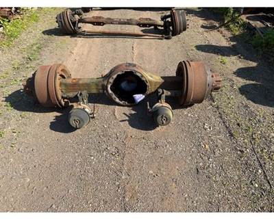 Rockwell LN8000 Rear Axle Housing for a Ford LN8000
