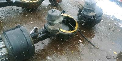 Rockwell MR-20-14X Rear Axle Housing for a Freightliner CASCADIA