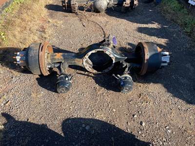 Rockwell MR2014X Rear Axle Housing for a Volvo VNL