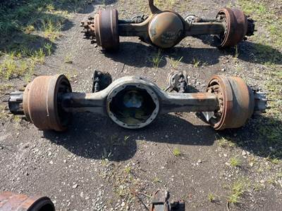 Rockwell MS17-14X Rear Axle Housing for a Freightliner M2 106 Medium Duty