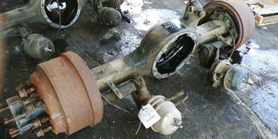 Rockwell RS19145 Rear Axle Housing for a Freightliner FL70