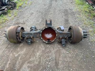 Rockwell SHRA Rear Axle Housing for a Kenworth W900
