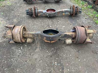 Spicer G175-T Rear Axle Housing for a Ford F700