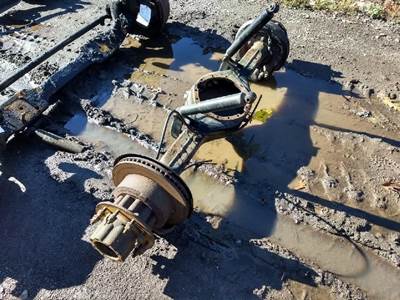 Spicer S110 Rear Axle Housing for a Ford LOW CAB FORWARD