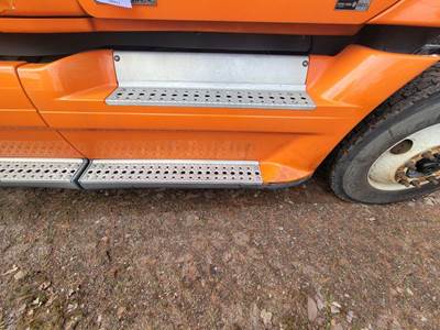 Freightliner Cascadia SIDE SKIRTS