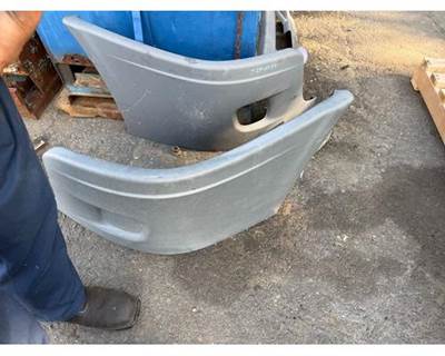Used Set of 3 2015 Freightliner Cascadia Bumper Covers