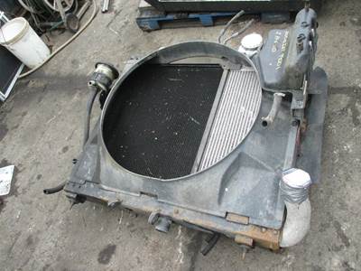 International 9400i Cooling Assembly