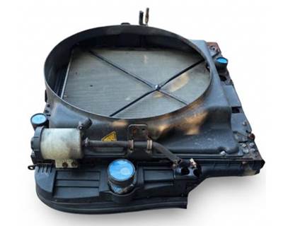 International LT625 Cooling Assembly