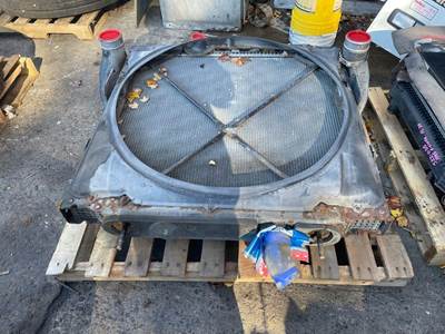 Peterbilt 579 Cooling Assembly