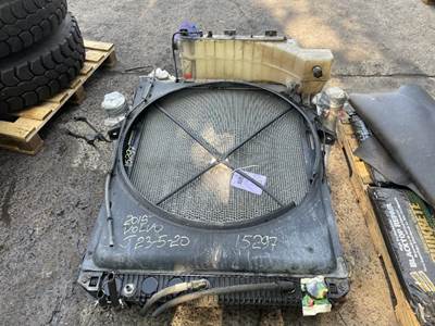 Volvo D13-425 Cooling Assembly for a Volvo VNL