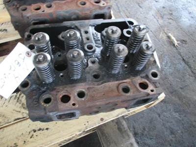 Cummins N14 CELECT Cylinder Head for a Freightliner