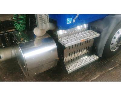 Mack MP7 DPF Assembly for a Mack CXU612