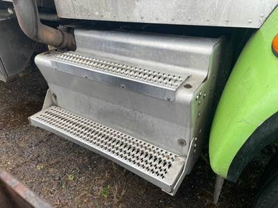 Peterbilt 337 DPF Assembly