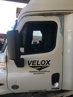 Freightliner Cascadia 125 Left Front Door Assembly