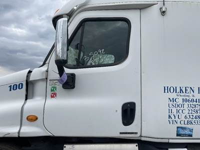 Freightliner Cascadia 125 Front Door Assembly