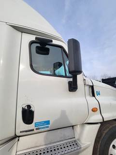 Freightliner Cascadia 125 Right Front Door Assembly