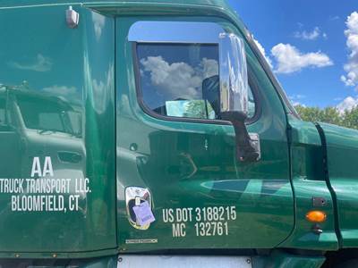 Freightliner Cascadia 125 Front Door Assembly