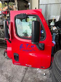 Freightliner Cascadia 125 Front Door Assembly