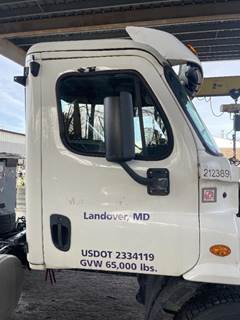 Freightliner Cascadia Front Door Assembly