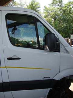 Freightliner Sprinter 2500 Right Front Door Assembly