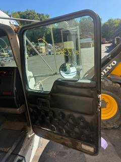 Kenworth T800 Right Front Door Assembly