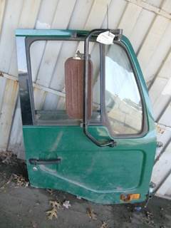 UD UD1600 Right Front Door Assembly for a Ud Truck UD1600