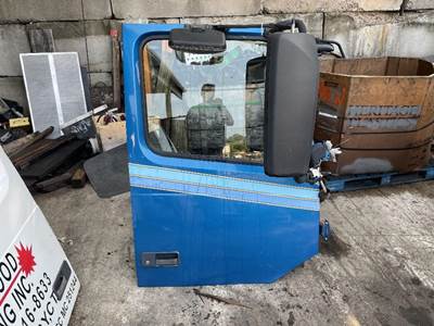 Volvo VNL Right Front Door Assembly
