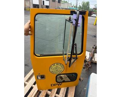 WhiteGMC Autocar Right Front Door Assembly for a Whitegmc AUTOCAR ACL64