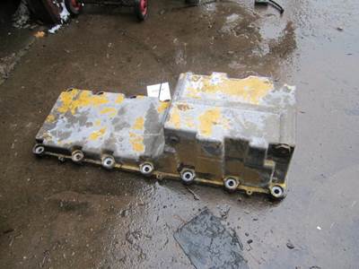Caterpillar 3176 Engine Oil Pan for a Volvo ACL