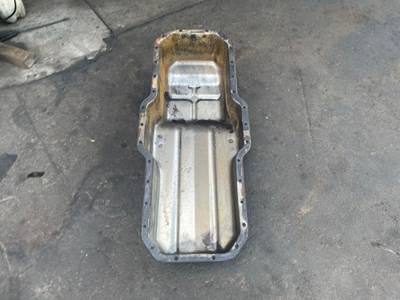 Mack E7 Engine Oil Pan for a Mack CH613