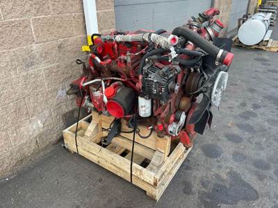 Cummins 6.7 Engine for a Blue Bird N/A