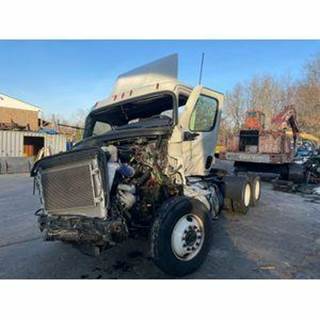 Detroit DD13 Engine for a Freightliner CASCADIA