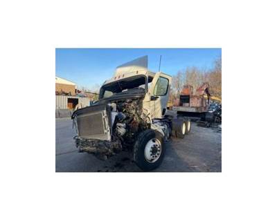 Detroit DD13 Engine for a Freightliner CASCADIA