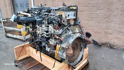 Detroit DD15 Engine for a Freightliner CASCADIA