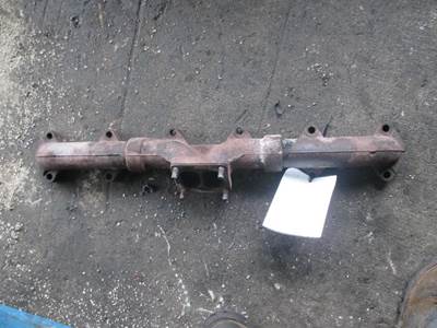International DT466E Exhaust Manifold