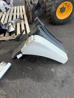 Freightliner Cascadia 125 Left Fender Extension