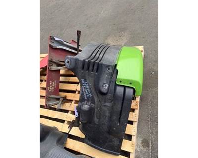 Freightliner Cascadia Left Fender Extension