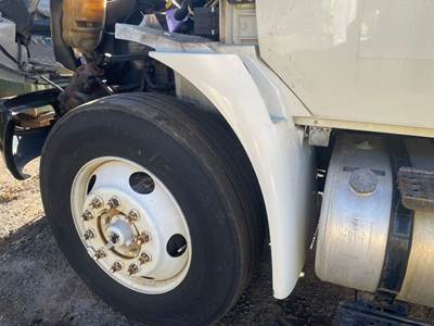 International DuraStar 4300 Fender Extension