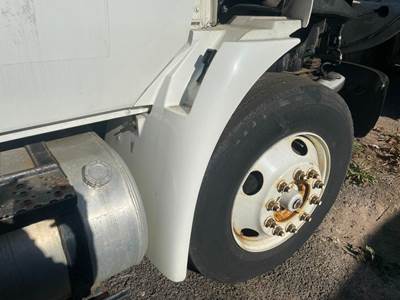 International DuraStar 4300 Fender Extension