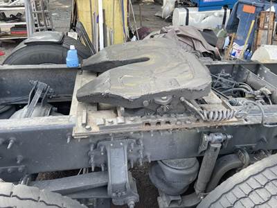 Fontaine VNL Fifth Wheel for a Volvo VNL