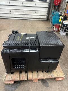 Ford LN9000 Left Fuel Tank