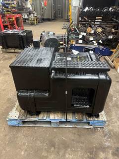 Ford LN9000 Right Fuel Tank